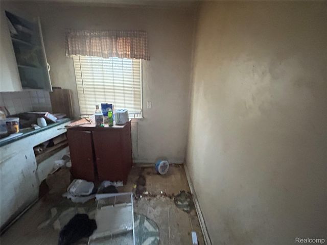 20233 Roselawn Street, Detroit, MI 48221