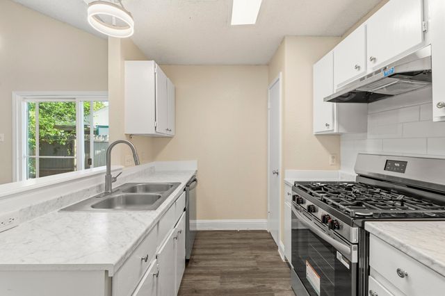 2000 Andover DR, Round Rock, TX 78664