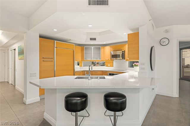 222 Karen Avenue 708, Las Vegas, NV 89109