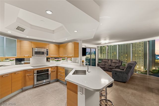 222 Karen Avenue 708, Las Vegas, NV 89109