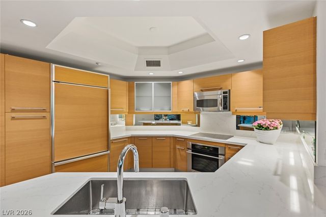 222 Karen Avenue 708, Las Vegas, NV 89109