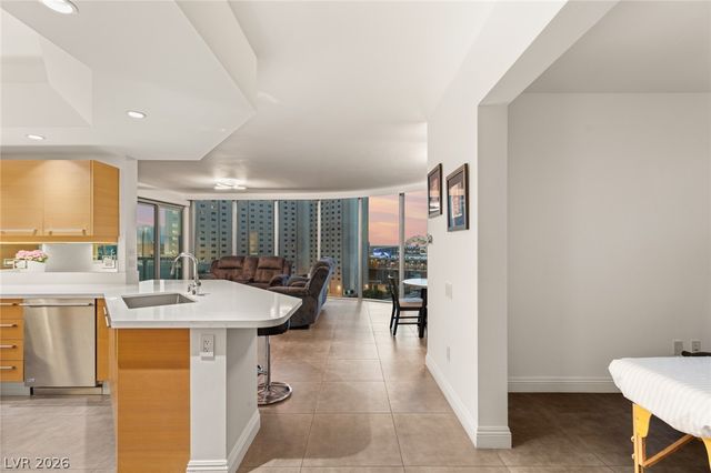 222 Karen Avenue 708, Las Vegas, NV 89109