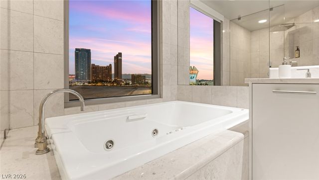 222 Karen Avenue 708, Las Vegas, NV 89109