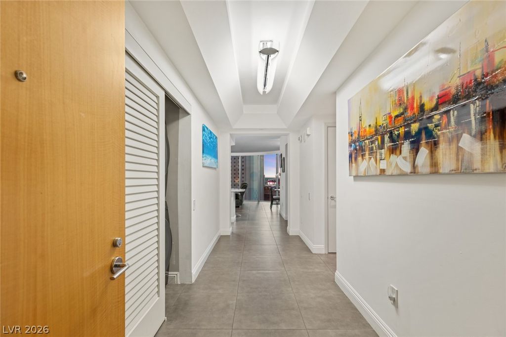 222 Karen Avenue 708, Las Vegas, NV 89109 — photo 2