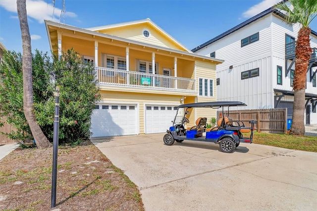 912 S 11th St, Port Aransas, TX 78373