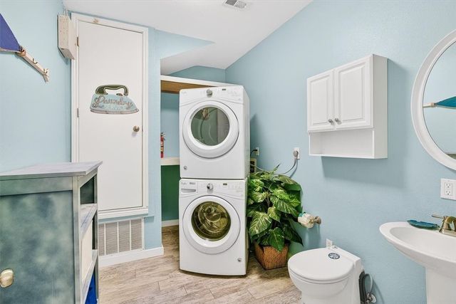 912 S 11th St, Port Aransas, TX 78373