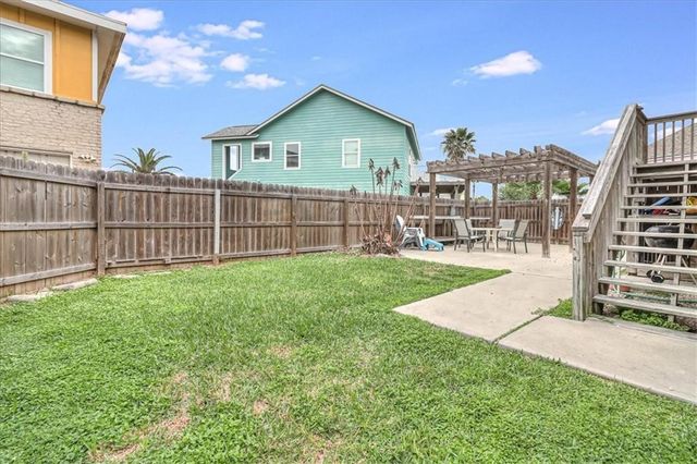 912 S 11th St, Port Aransas, TX 78373