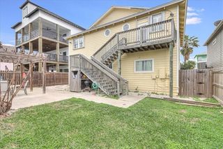 912 S 11th St, Port Aransas, TX 78373