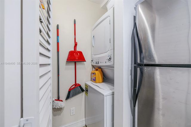 770 Claughton Island Dr 409, Miami, FL 33131