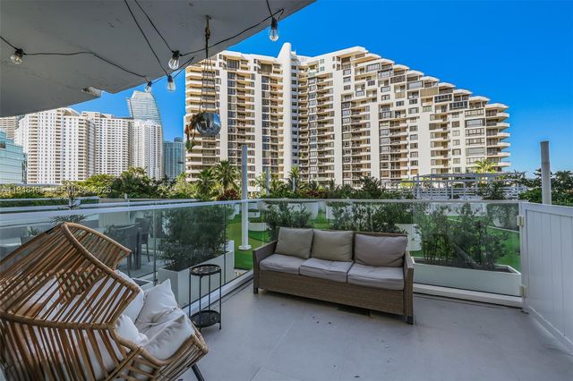 770 Claughton Island Dr 409, Miami, FL 33131