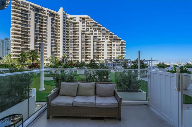 770 Claughton Island Dr 409, Miami, FL 33131