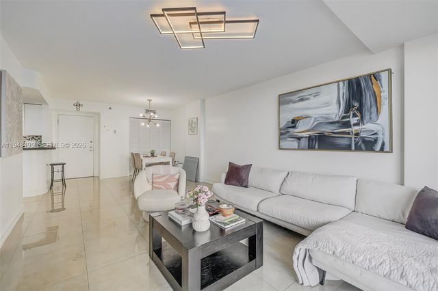 770 Claughton Island Dr 409, Miami, FL 33131