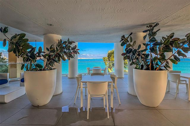 770 Claughton Island Dr 409, Miami, FL 33131