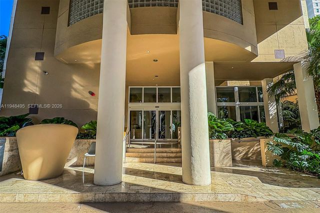 770 Claughton Island Dr 409, Miami, FL 33131