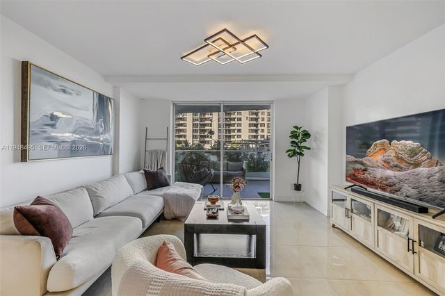 770 Claughton Island Dr 409, Miami, FL 33131