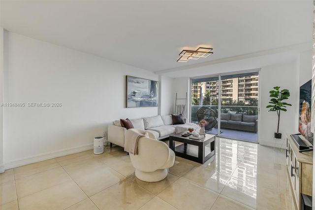 770 Claughton Island Dr 409, Miami, FL 33131