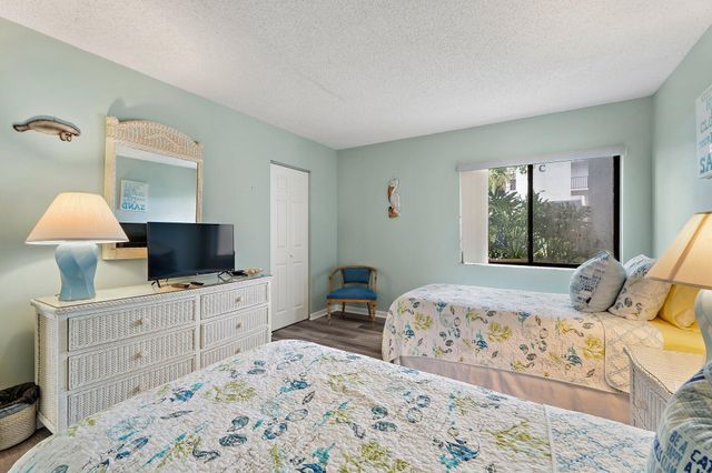 1605 S Us Hwy 1 D106, Jupiter, FL 33477