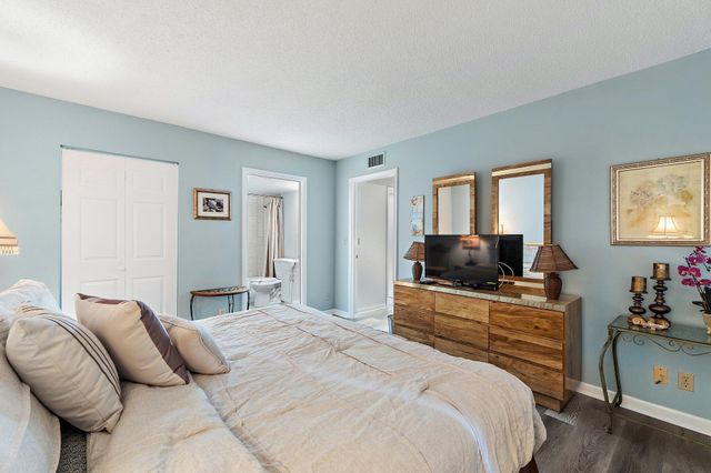 1605 S Us Hwy 1 D106, Jupiter, FL 33477