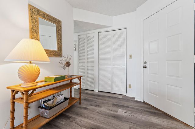 1605 S Us Hwy 1 D106, Jupiter, FL 33477