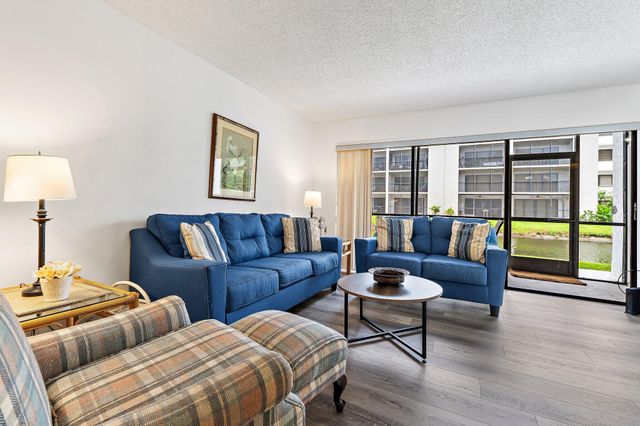 1605 S Us Hwy 1 D106, Jupiter, FL 33477