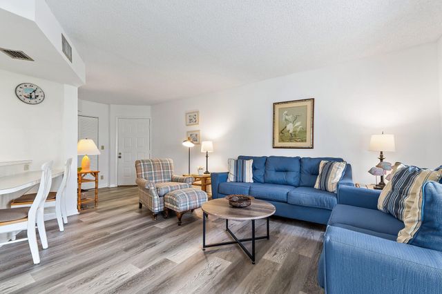 1605 S Us Hwy 1 D106, Jupiter, FL 33477