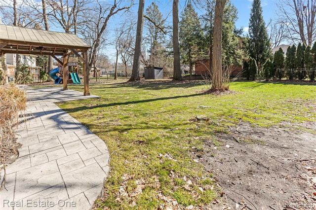 10649 Jo Ann Lane, Plymouth, MI 48170