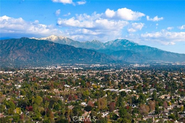 2270 Brentford Rd, San Marino, CA 91108