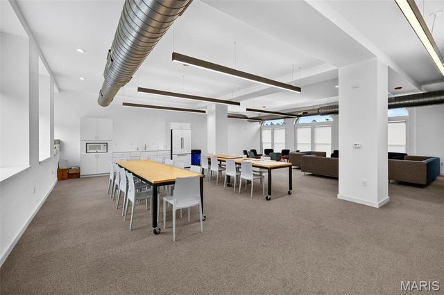 3830 Olive Street, St Louis, MO 63108