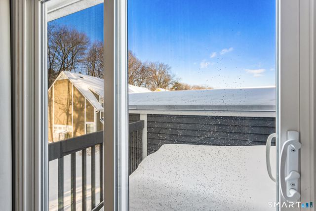 126 Hopmeadow Street APT 3H, Simsbury, CT 06089