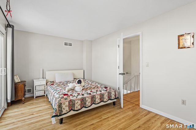 126 Hopmeadow Street APT 3H, Simsbury, CT 06089