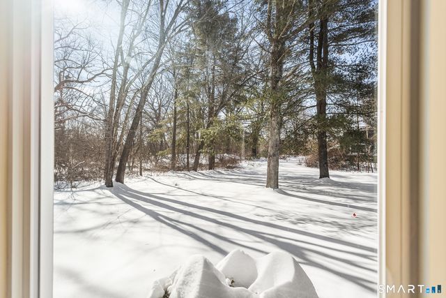 126 Hopmeadow Street APT 3H, Simsbury, CT 06089