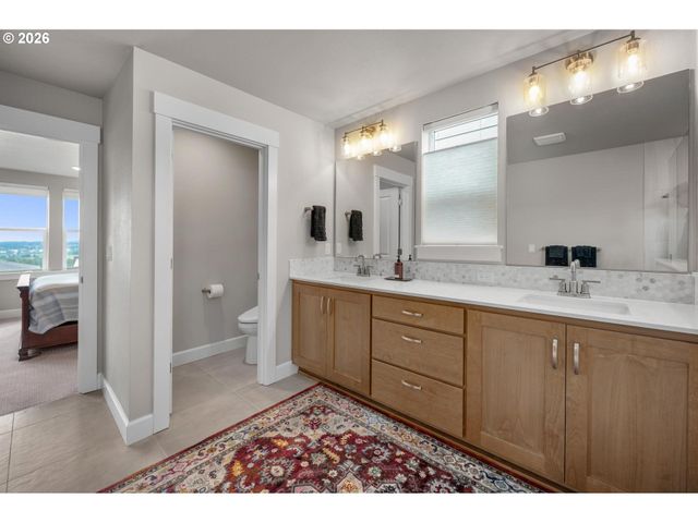 15152 Sw COOLWATER Ln, Portland, OR 97224
