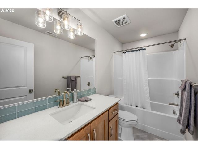 15152 Sw COOLWATER Ln, Portland, OR 97224