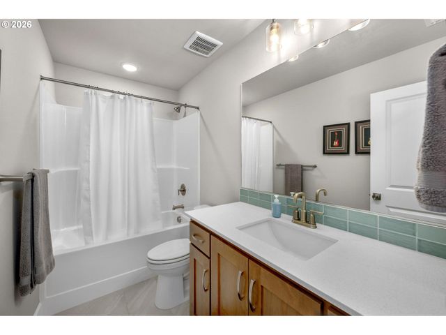 15152 Sw COOLWATER Ln, Portland, OR 97224