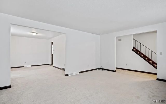 313 Kaymar Drive, Amherst, NY 14228