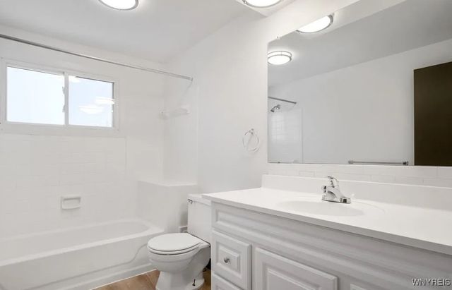 313 Kaymar Drive, Amherst, NY 14228