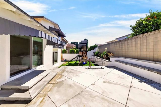 1026 Ashpark, Harbor City, CA 90710