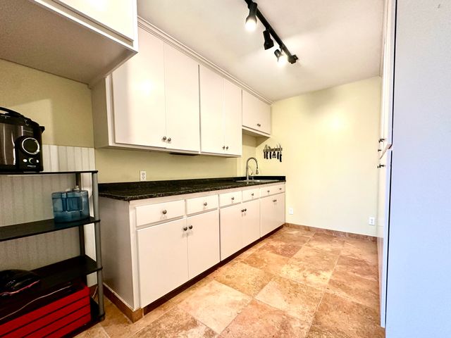 33239 Thompson Road, Afton, OK 74331