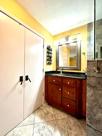 33239 Thompson Road, Afton, OK 74331