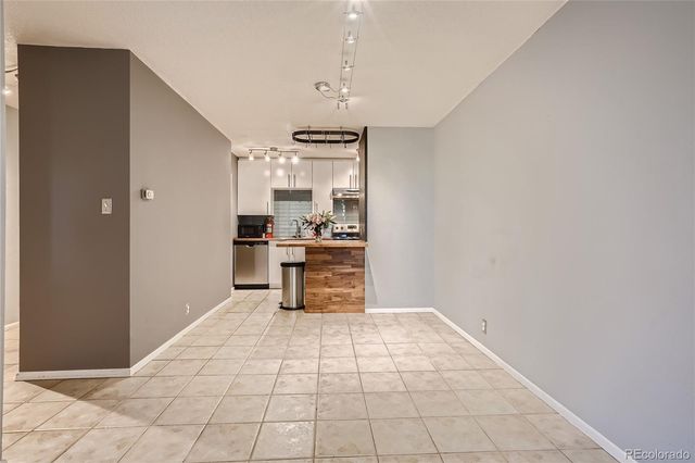 2500 S York Street 302, Denver, CO 80210