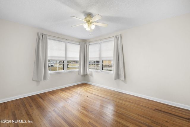 4515 PINEWOOD Avenue, Jacksonville, FL 32207