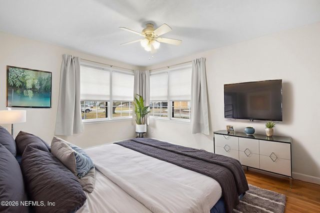 4515 PINEWOOD Avenue, Jacksonville, FL 32207