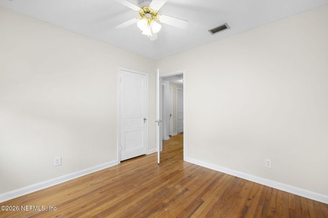 4515 PINEWOOD Avenue, Jacksonville, FL 32207