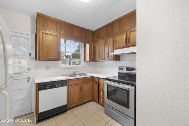 4515 PINEWOOD Avenue, Jacksonville, FL 32207