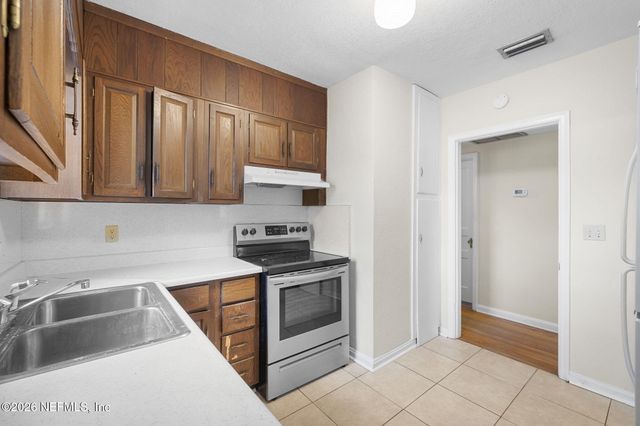 4515 PINEWOOD Avenue, Jacksonville, FL 32207