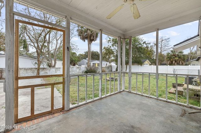 4515 PINEWOOD Avenue, Jacksonville, FL 32207