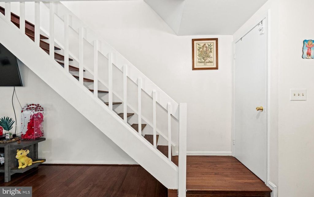 Image 15 of property listing at 3006 SHEPPERTON TER #3006, Silver Spring, MD 20904