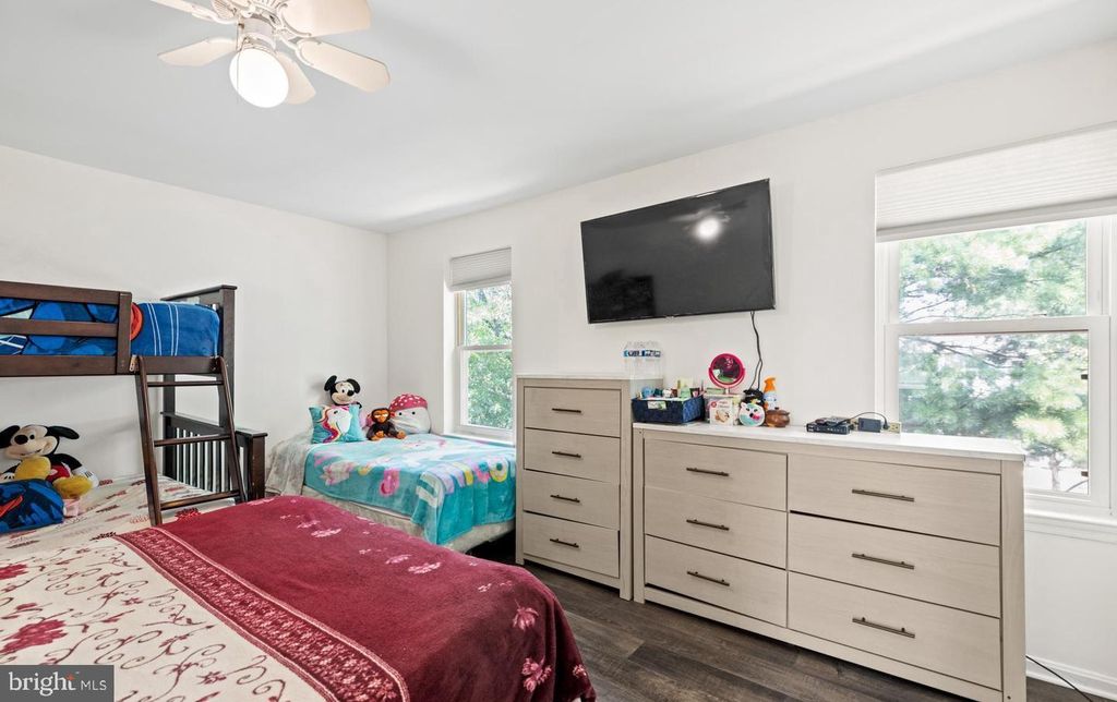 Image 17 of property listing at 3006 SHEPPERTON TER #3006, Silver Spring, MD 20904