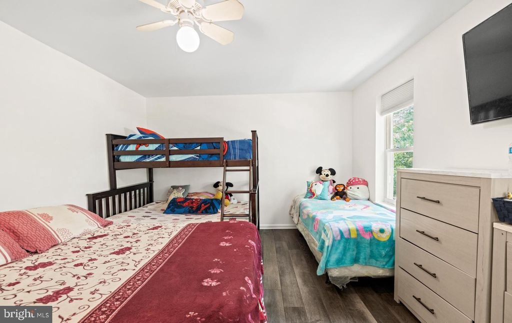 Image 18 of property listing at 3006 SHEPPERTON TER #3006, Silver Spring, MD 20904