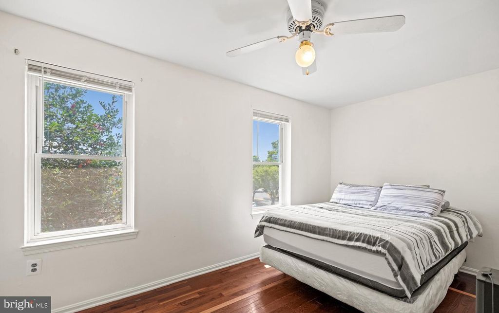 Image 27 of property listing at 3006 SHEPPERTON TER #3006, Silver Spring, MD 20904